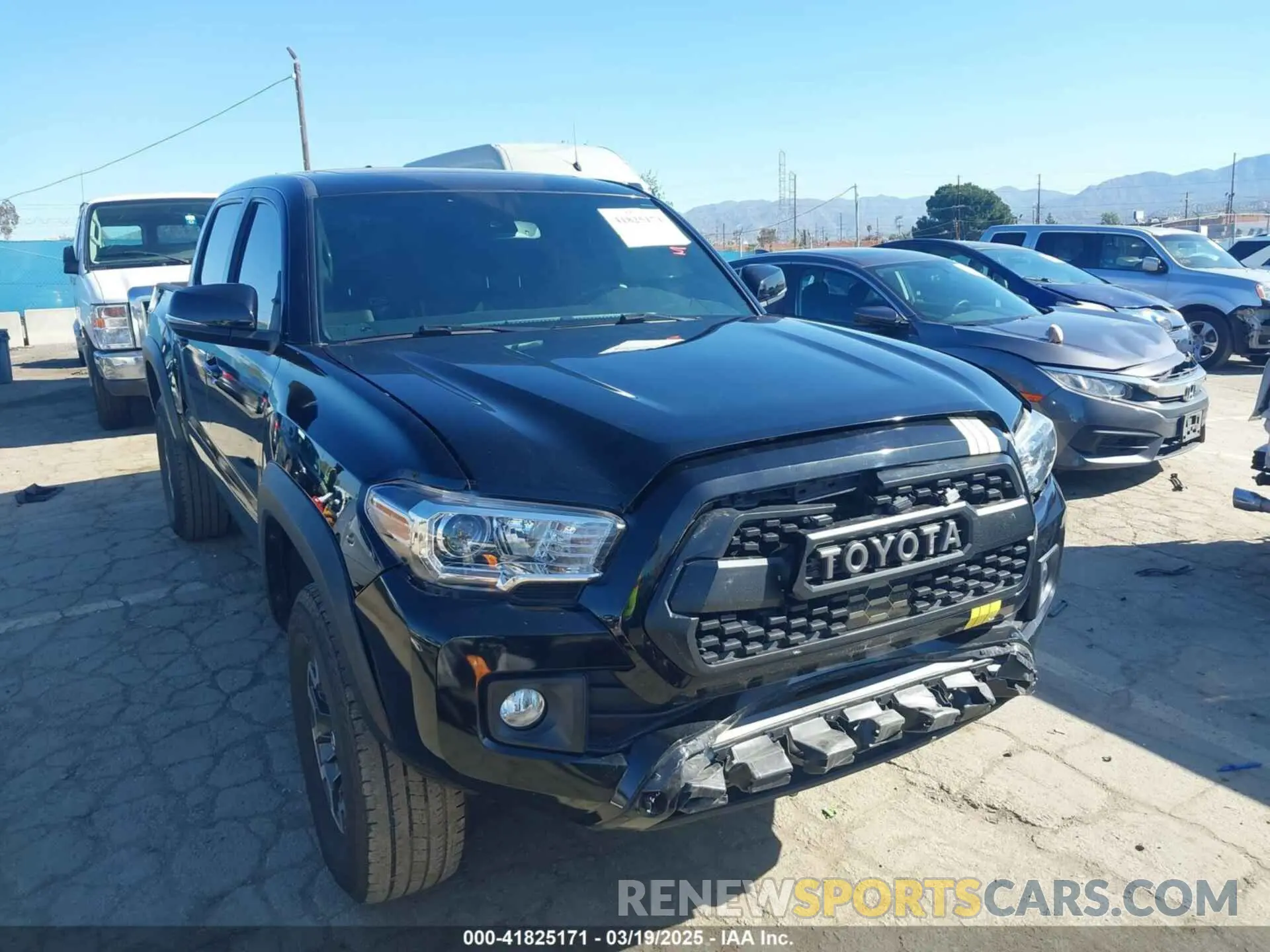 1 Photograph of a damaged car 3TMAZ5CN6KM105771 TOYOTA TACOMA 2019