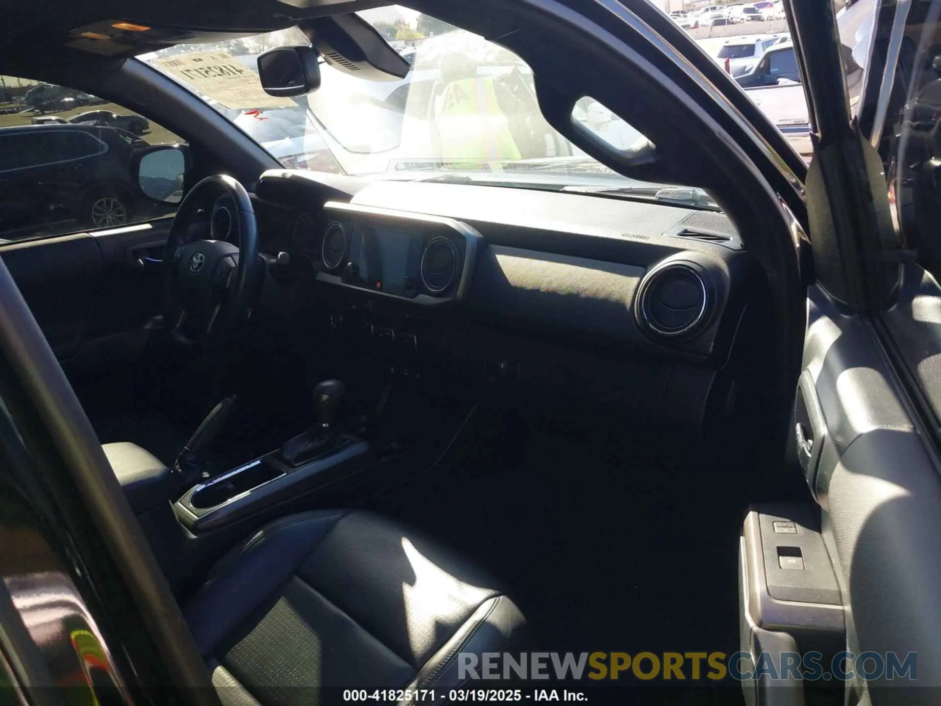 5 Photograph of a damaged car 3TMAZ5CN6KM105771 TOYOTA TACOMA 2019