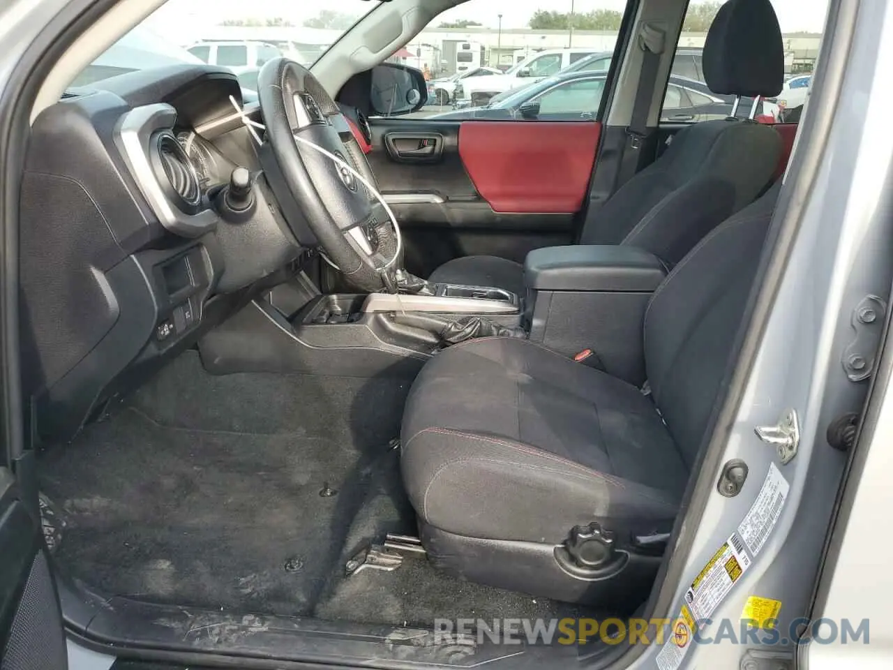 7 Photograph of a damaged car 3TMAZ5CN6KM106662 TOYOTA TACOMA 2019