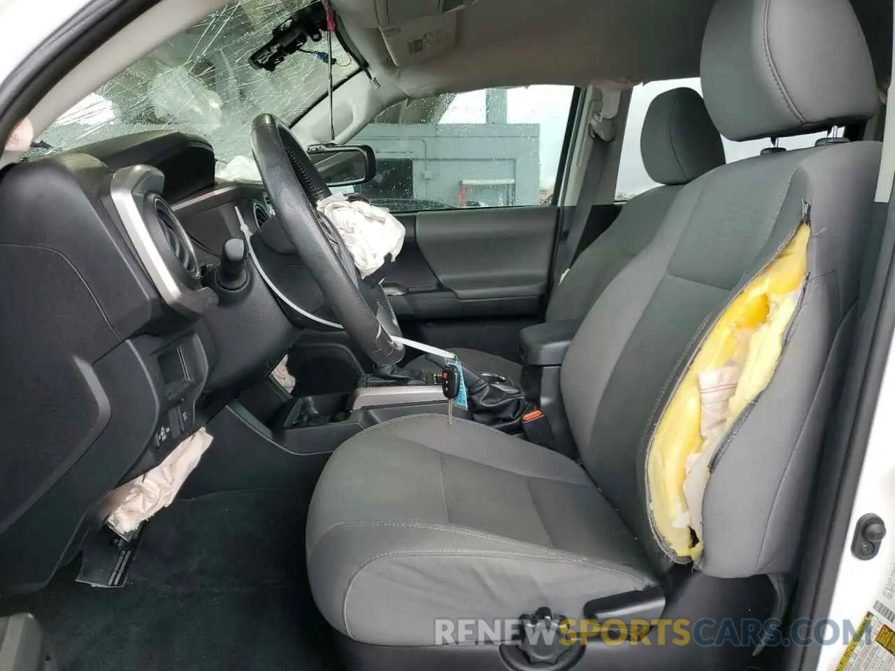 7 Photograph of a damaged car 3TMAZ5CN7KM085711 TOYOTA TACOMA 2019