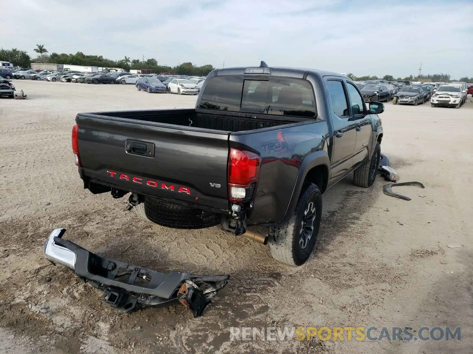 4 Photograph of a damaged car 3TMAZ5CN7KM090648 TOYOTA TACOMA 2019