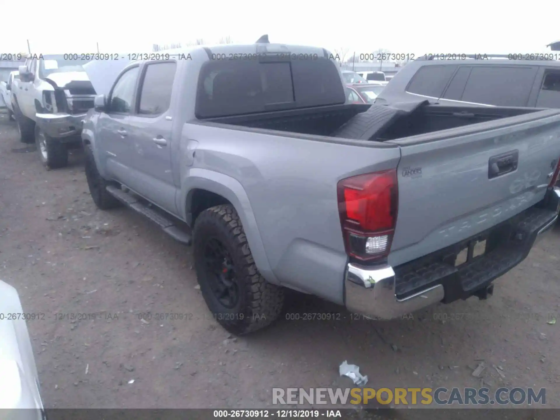 3 Photograph of a damaged car 3TMAZ5CN7KM098622 TOYOTA TACOMA 2019