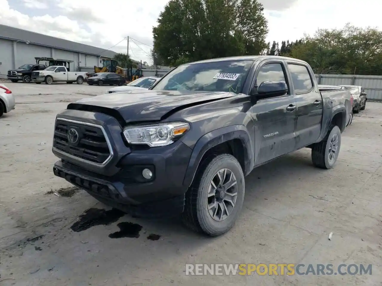 2 Photograph of a damaged car 3TMAZ5CN7KM102622 TOYOTA TACOMA 2019