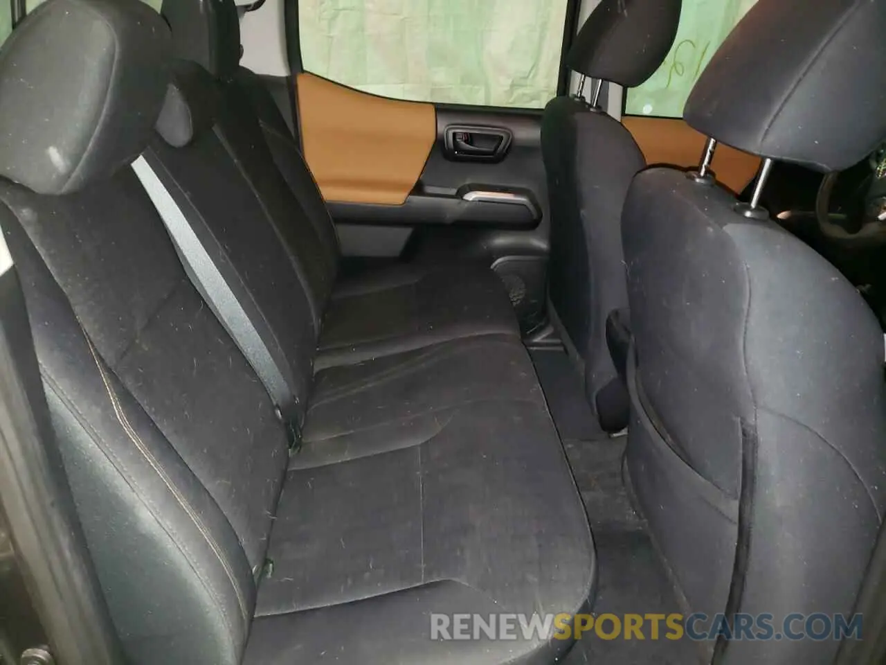 6 Photograph of a damaged car 3TMAZ5CN7KM103589 TOYOTA TACOMA 2019