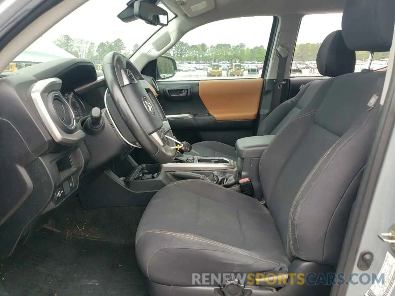 7 Photograph of a damaged car 3TMAZ5CN7KM105679 TOYOTA TACOMA 2019