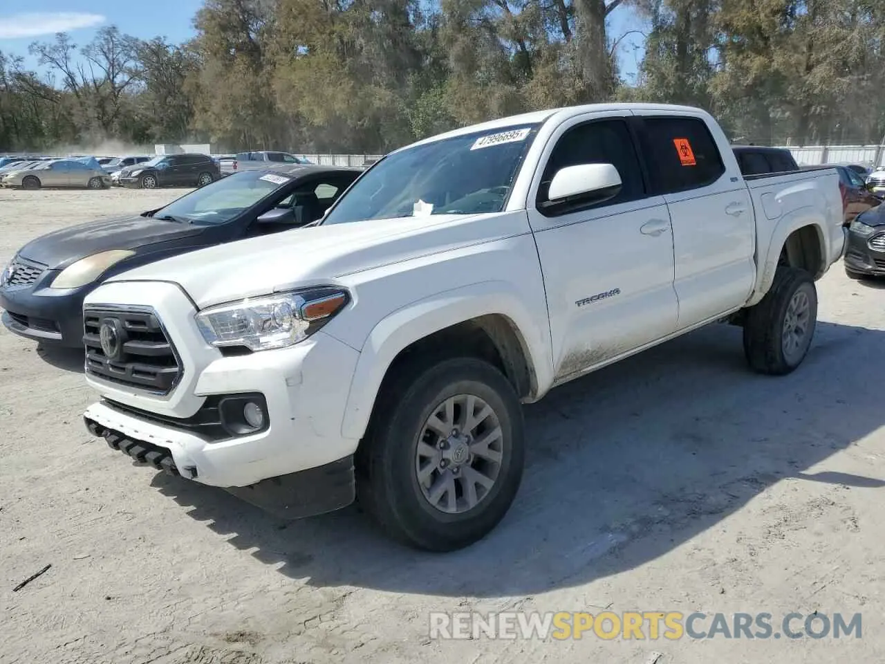 1 Photograph of a damaged car 3TMAZ5CN7KM109697 TOYOTA TACOMA 2019