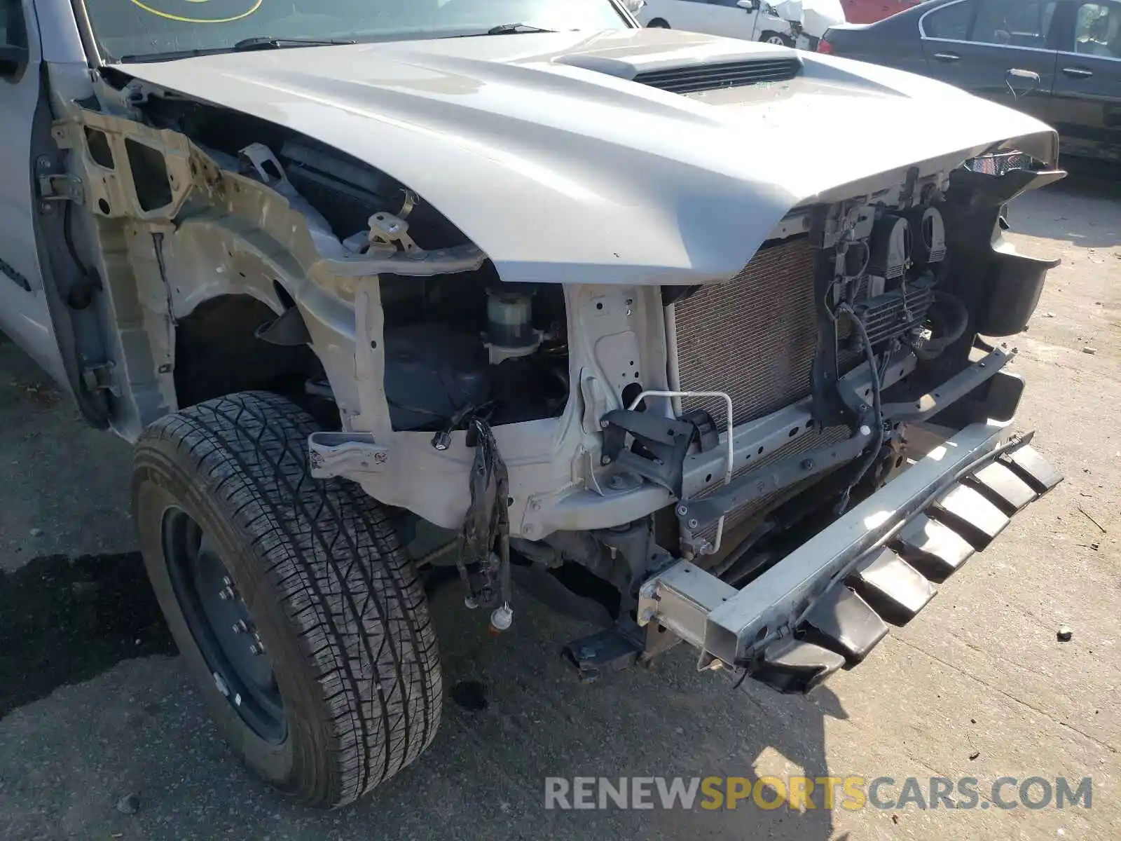 9 Photograph of a damaged car 3TMAZ5CN8KM088777 TOYOTA TACOMA 2019