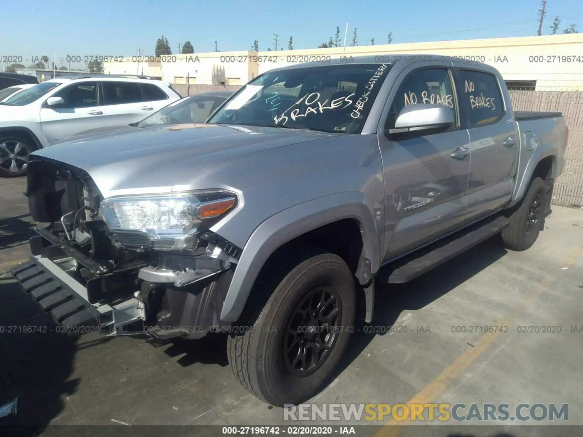 2 Photograph of a damaged car 3TMAZ5CN8KM091274 TOYOTA TACOMA 2019