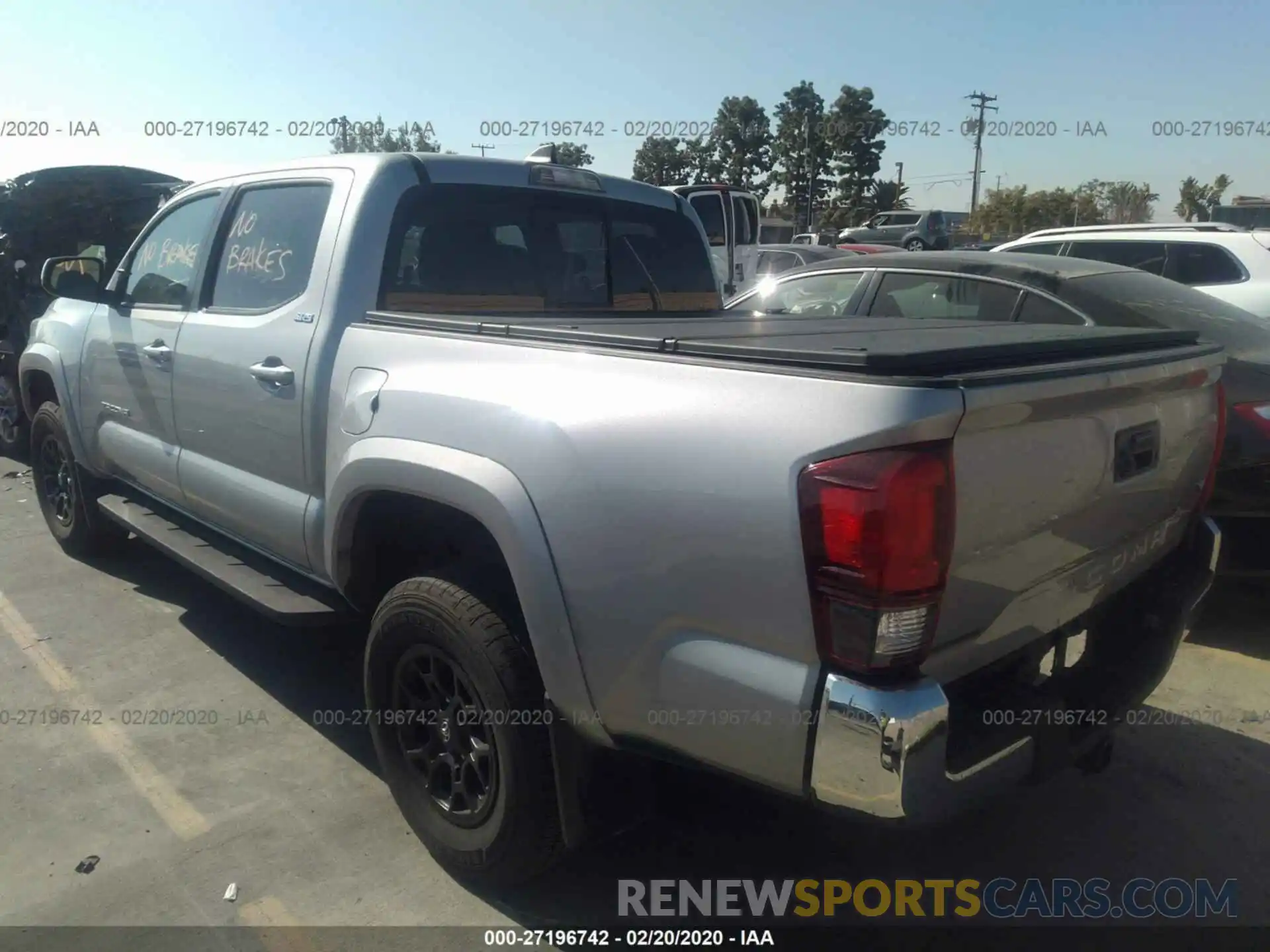 3 Photograph of a damaged car 3TMAZ5CN8KM091274 TOYOTA TACOMA 2019