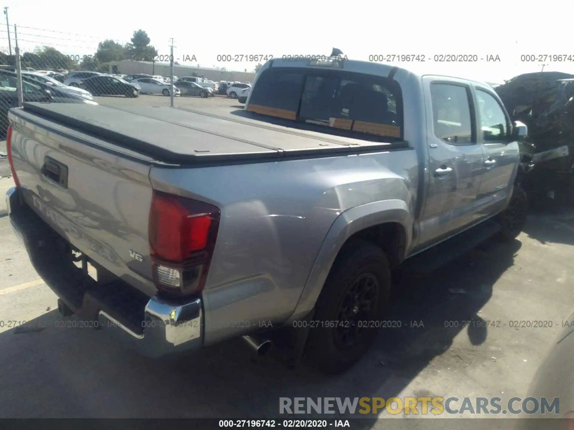 4 Photograph of a damaged car 3TMAZ5CN8KM091274 TOYOTA TACOMA 2019