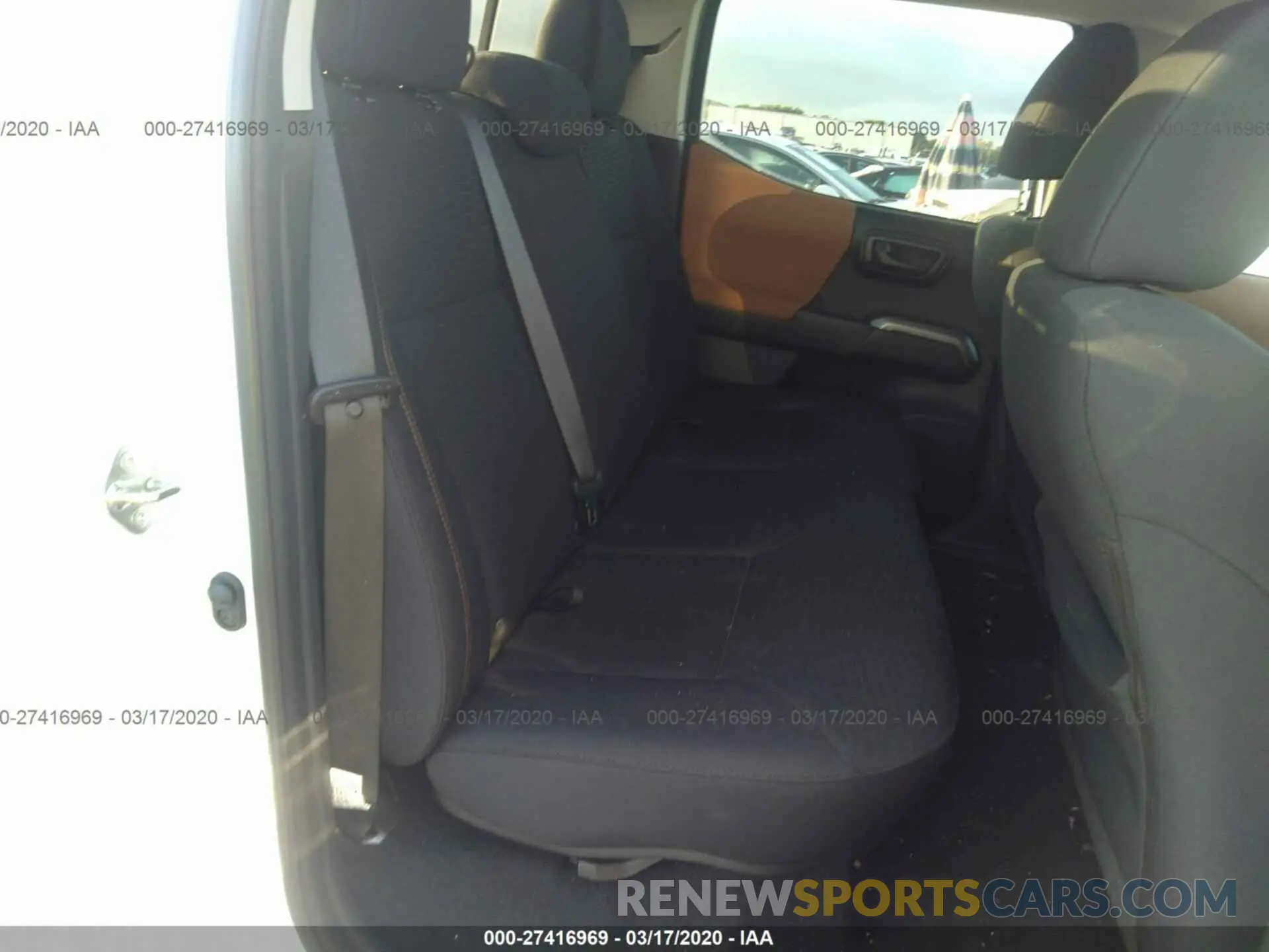 8 Photograph of a damaged car 3TMAZ5CN8KM094143 TOYOTA TACOMA 2019