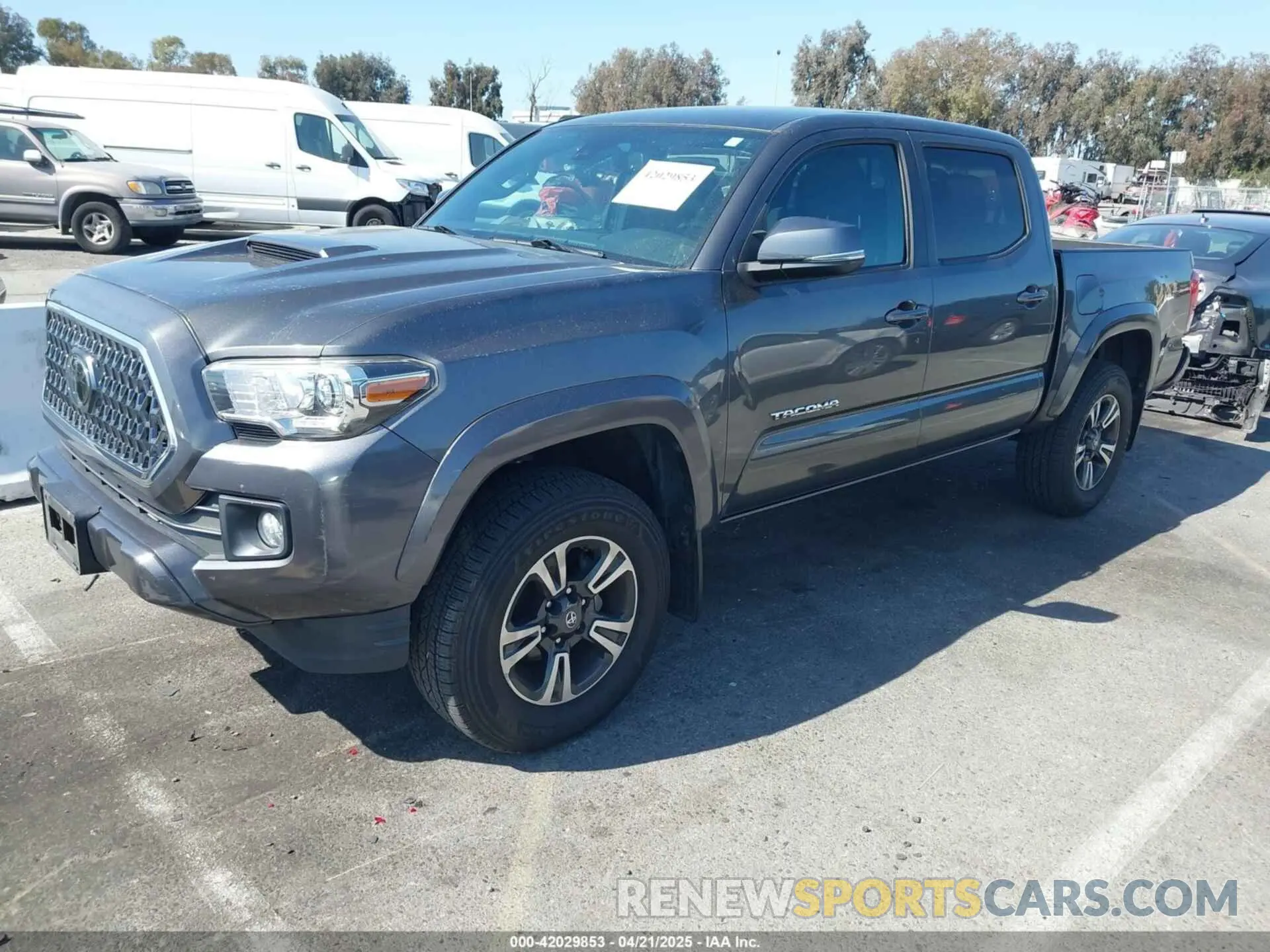 2 Photograph of a damaged car 3TMAZ5CN8KM096846 TOYOTA TACOMA 2019