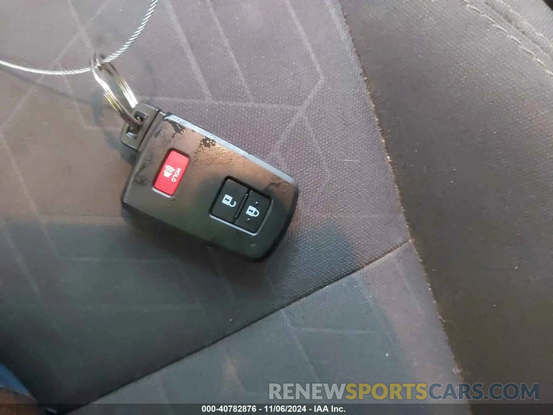 11 Photograph of a damaged car 3TMAZ5CN8KM100118 TOYOTA TACOMA 2019