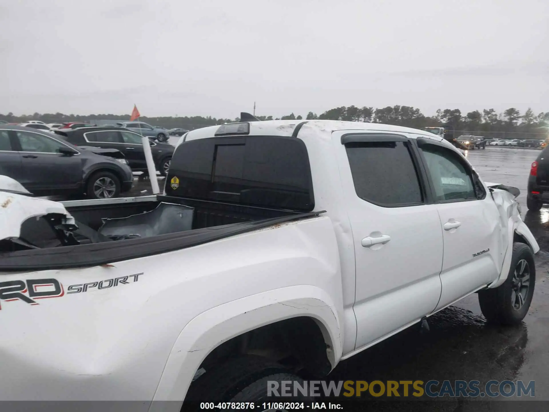 6 Photograph of a damaged car 3TMAZ5CN8KM100118 TOYOTA TACOMA 2019