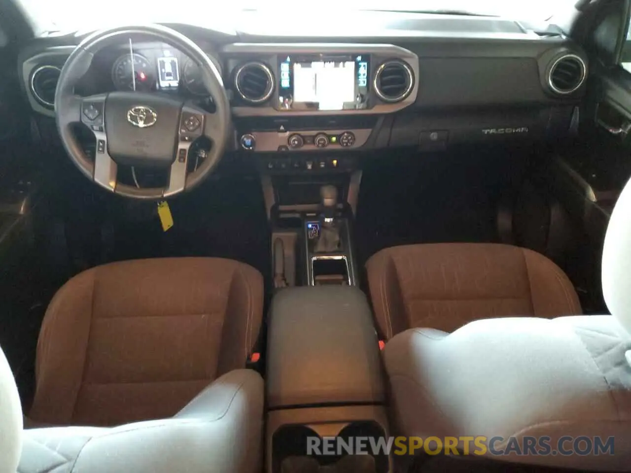 8 Photograph of a damaged car 3TMAZ5CN8KM100992 TOYOTA TACOMA 2019