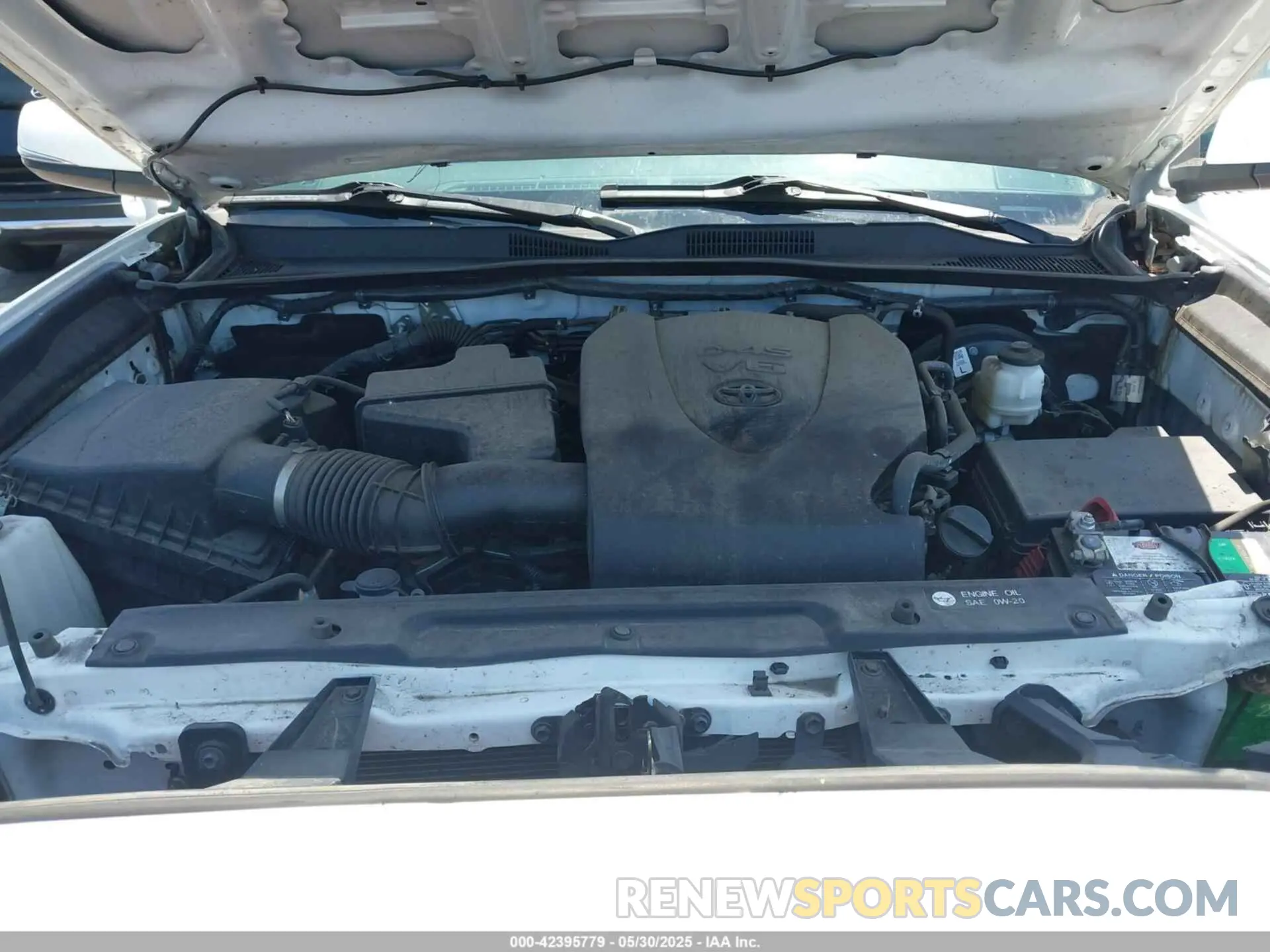 10 Photograph of a damaged car 3TMAZ5CN8KM105691 TOYOTA TACOMA 2019