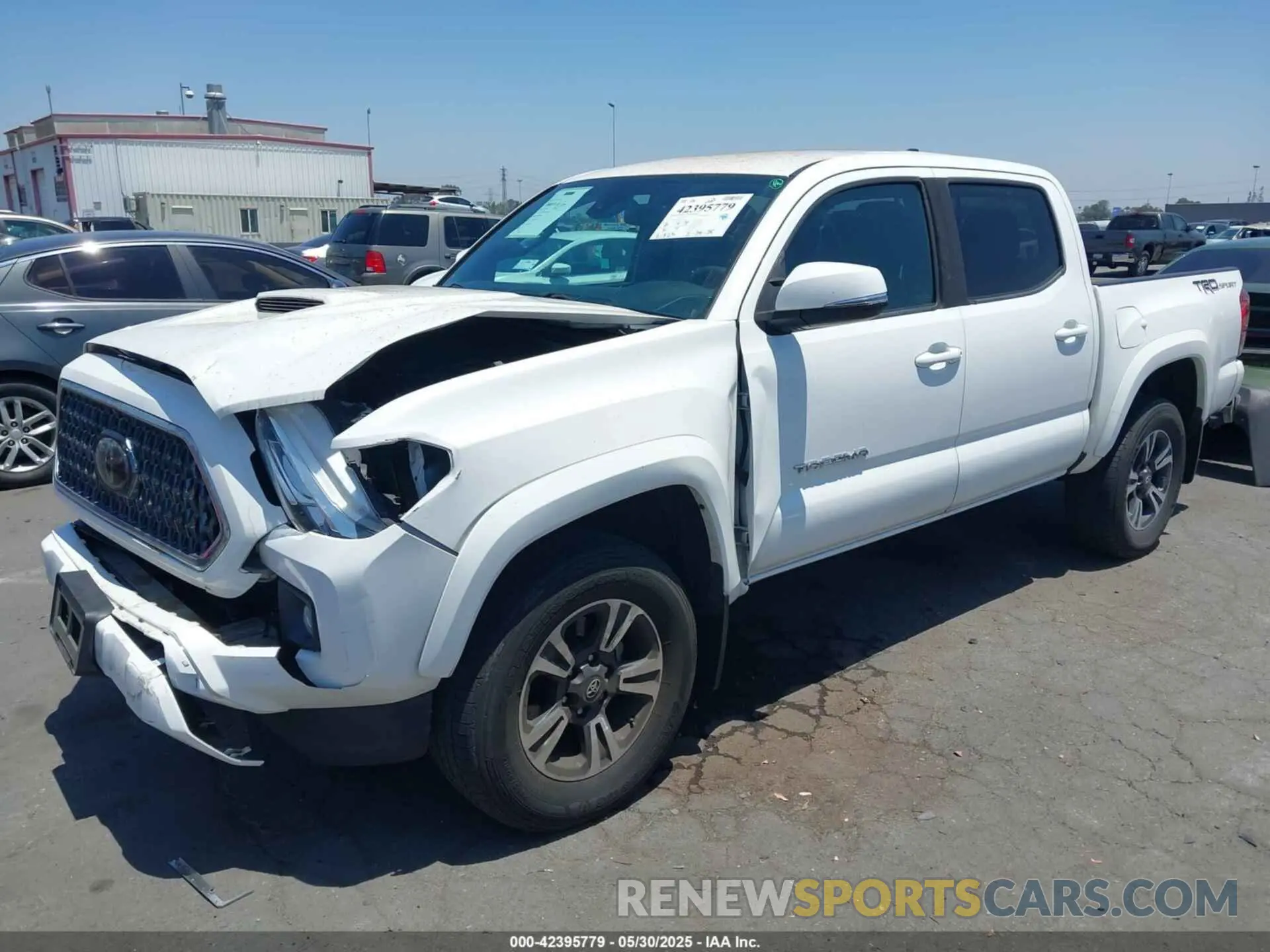 2 Photograph of a damaged car 3TMAZ5CN8KM105691 TOYOTA TACOMA 2019