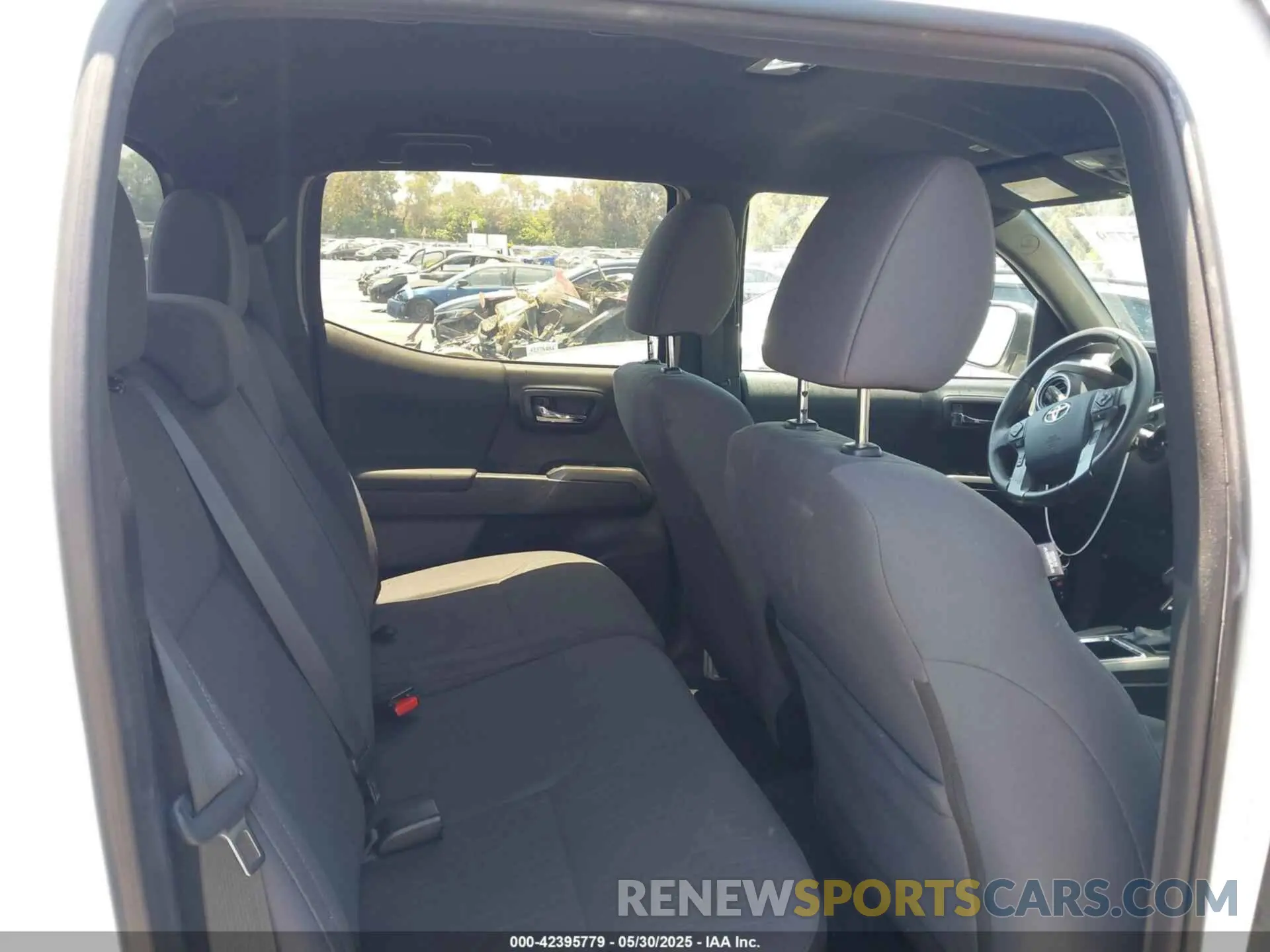 8 Photograph of a damaged car 3TMAZ5CN8KM105691 TOYOTA TACOMA 2019