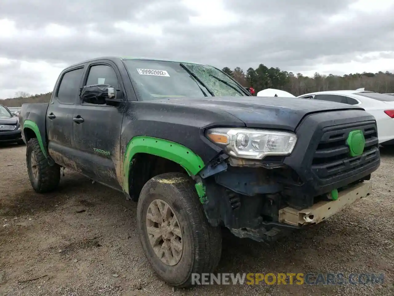 1 Photograph of a damaged car 3TMAZ5CN8KM110180 TOYOTA TACOMA 2019