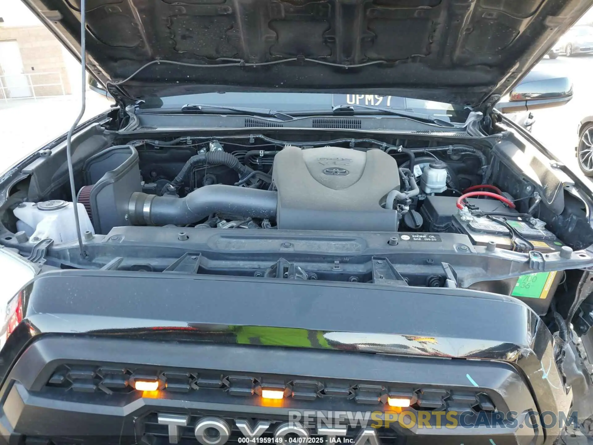 10 Photograph of a damaged car 3TMAZ5CN8KM110695 TOYOTA TACOMA 2019