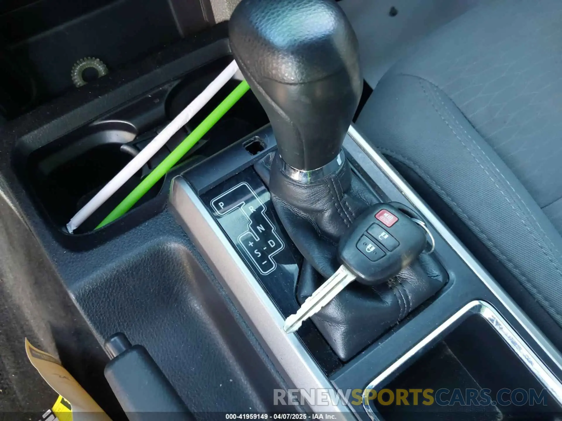 11 Photograph of a damaged car 3TMAZ5CN8KM110695 TOYOTA TACOMA 2019