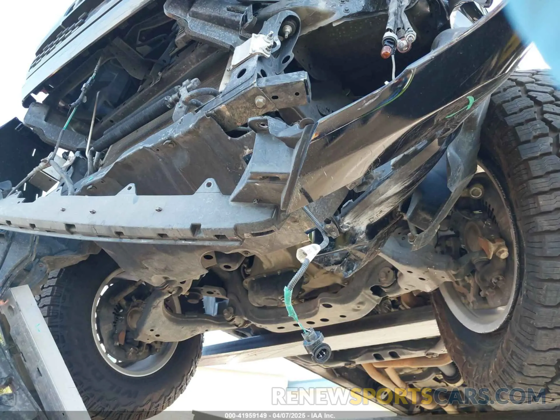18 Photograph of a damaged car 3TMAZ5CN8KM110695 TOYOTA TACOMA 2019