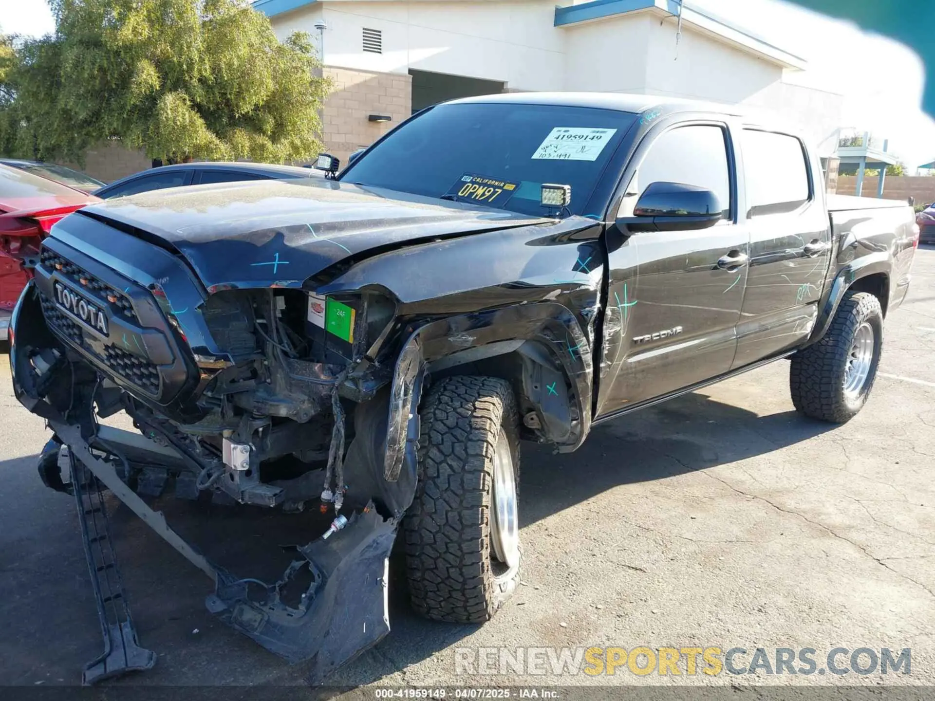2 Photograph of a damaged car 3TMAZ5CN8KM110695 TOYOTA TACOMA 2019