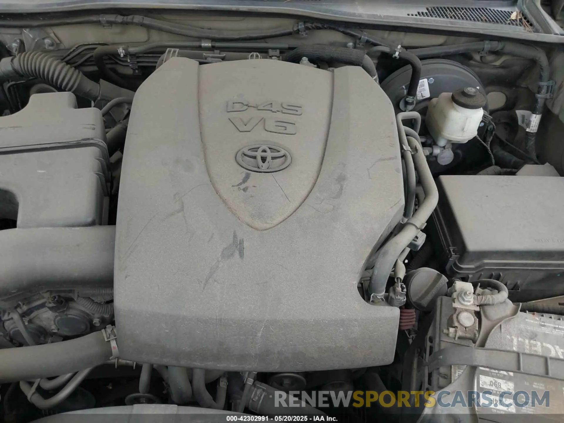 10 Photograph of a damaged car 3TMAZ5CN9KM081207 TOYOTA TACOMA 2019