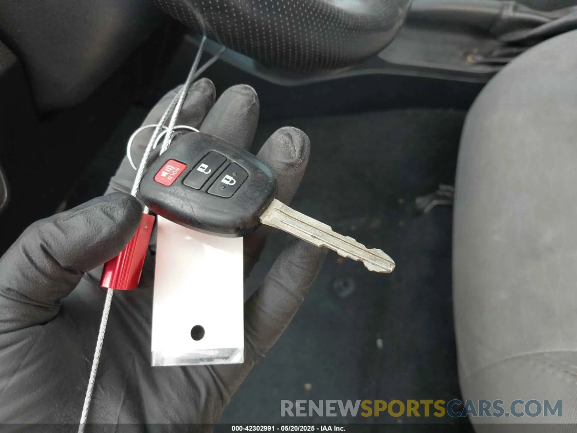 11 Photograph of a damaged car 3TMAZ5CN9KM081207 TOYOTA TACOMA 2019