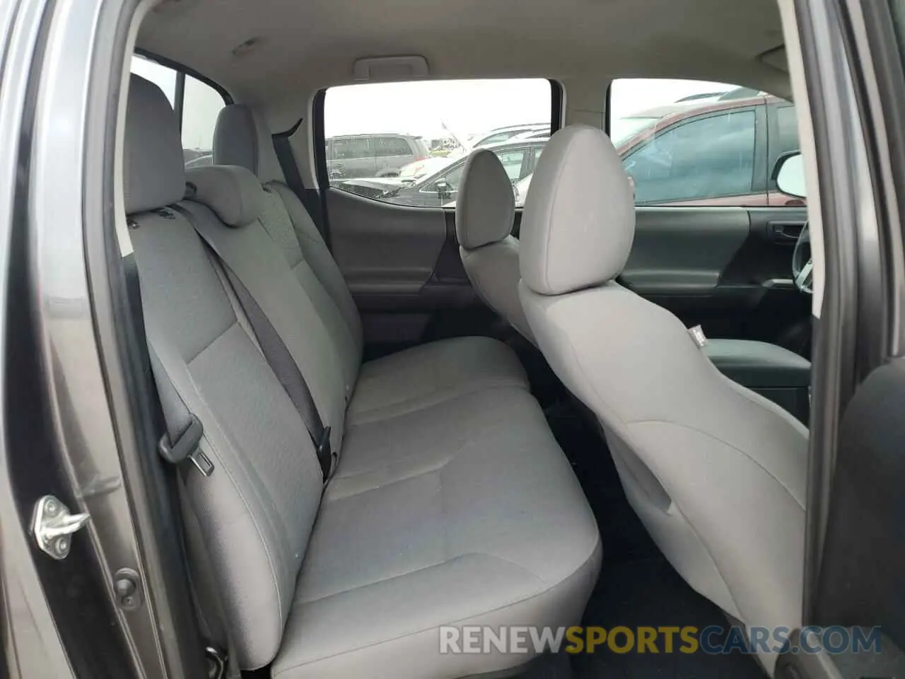 10 Photograph of a damaged car 3TMAZ5CN9KM081238 TOYOTA TACOMA 2019