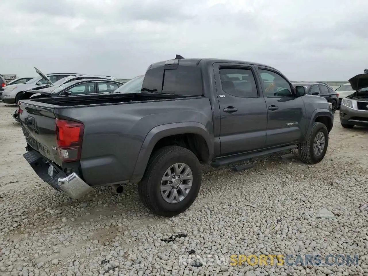 3 Photograph of a damaged car 3TMAZ5CN9KM081238 TOYOTA TACOMA 2019