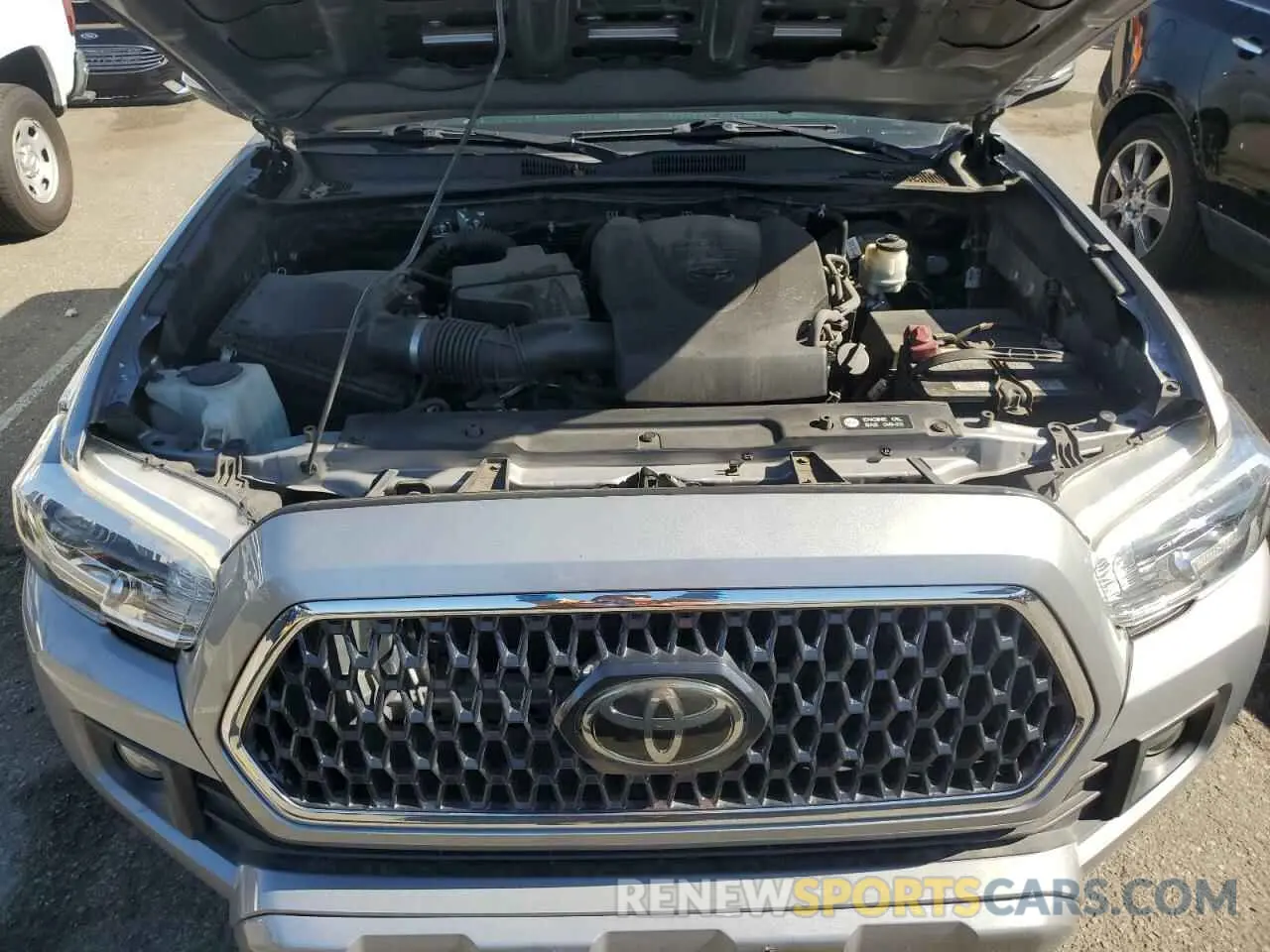 11 Photograph of a damaged car 3TMAZ5CN9KM082809 TOYOTA TACOMA 2019