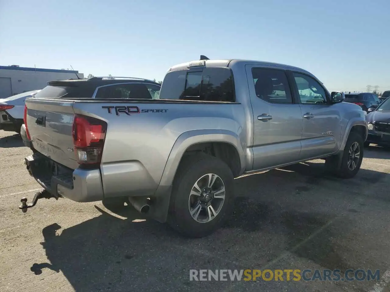 3 Photograph of a damaged car 3TMAZ5CN9KM082809 TOYOTA TACOMA 2019