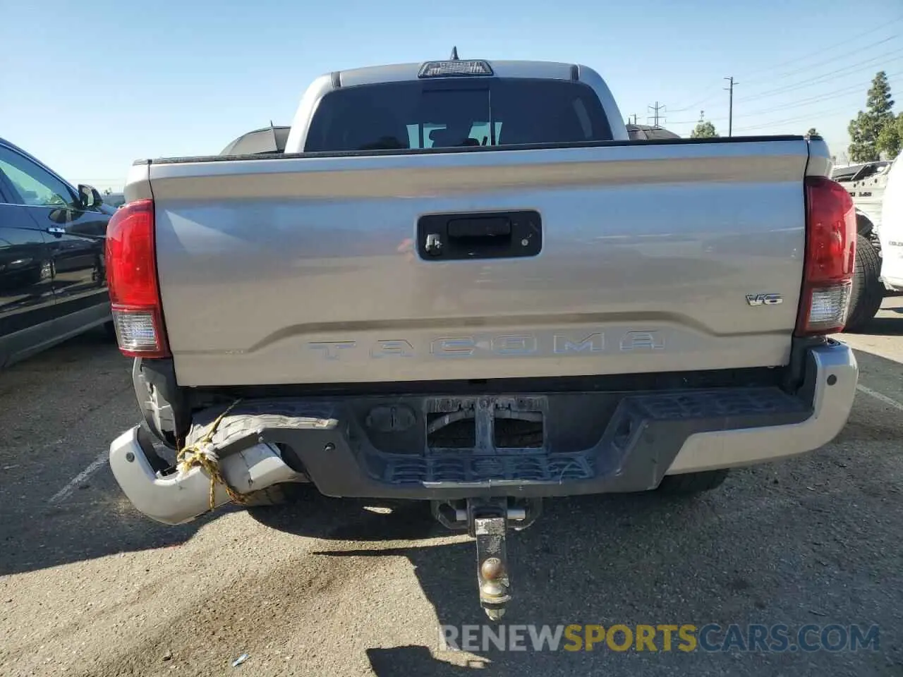 6 Photograph of a damaged car 3TMAZ5CN9KM082809 TOYOTA TACOMA 2019