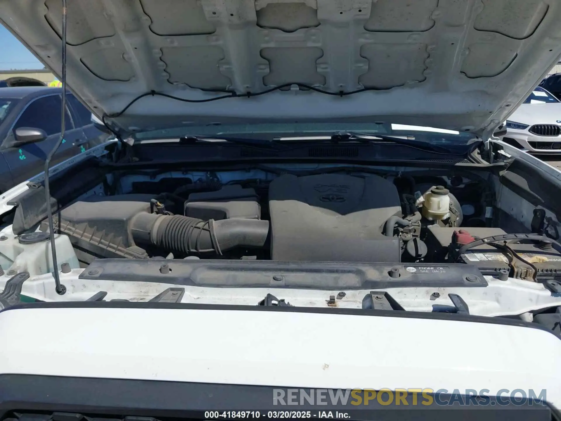 10 Photograph of a damaged car 3TMAZ5CN9KM085323 TOYOTA TACOMA 2019
