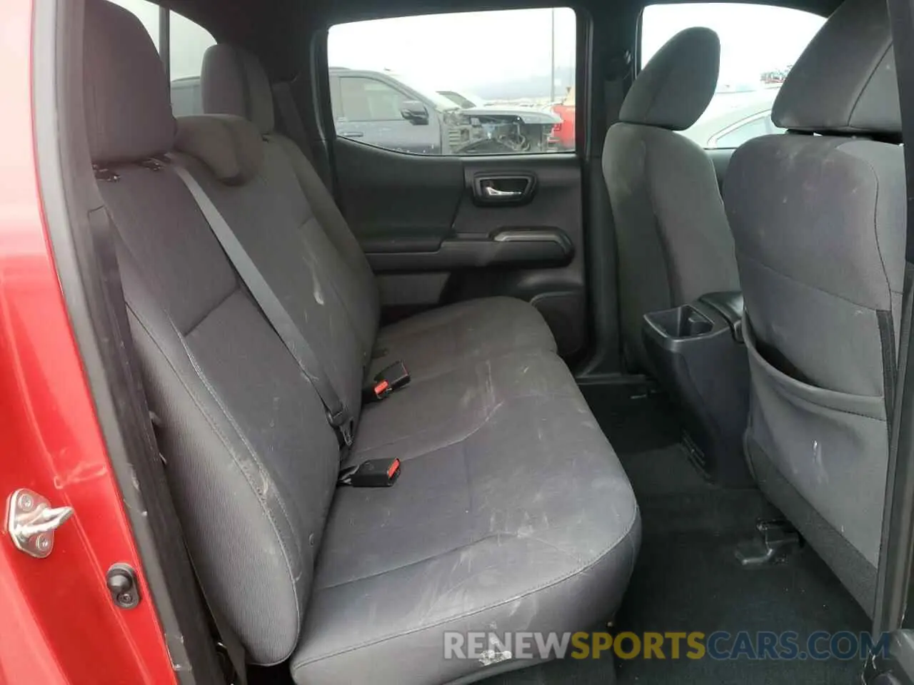 10 Photograph of a damaged car 3TMAZ5CN9KM089646 TOYOTA TACOMA 2019