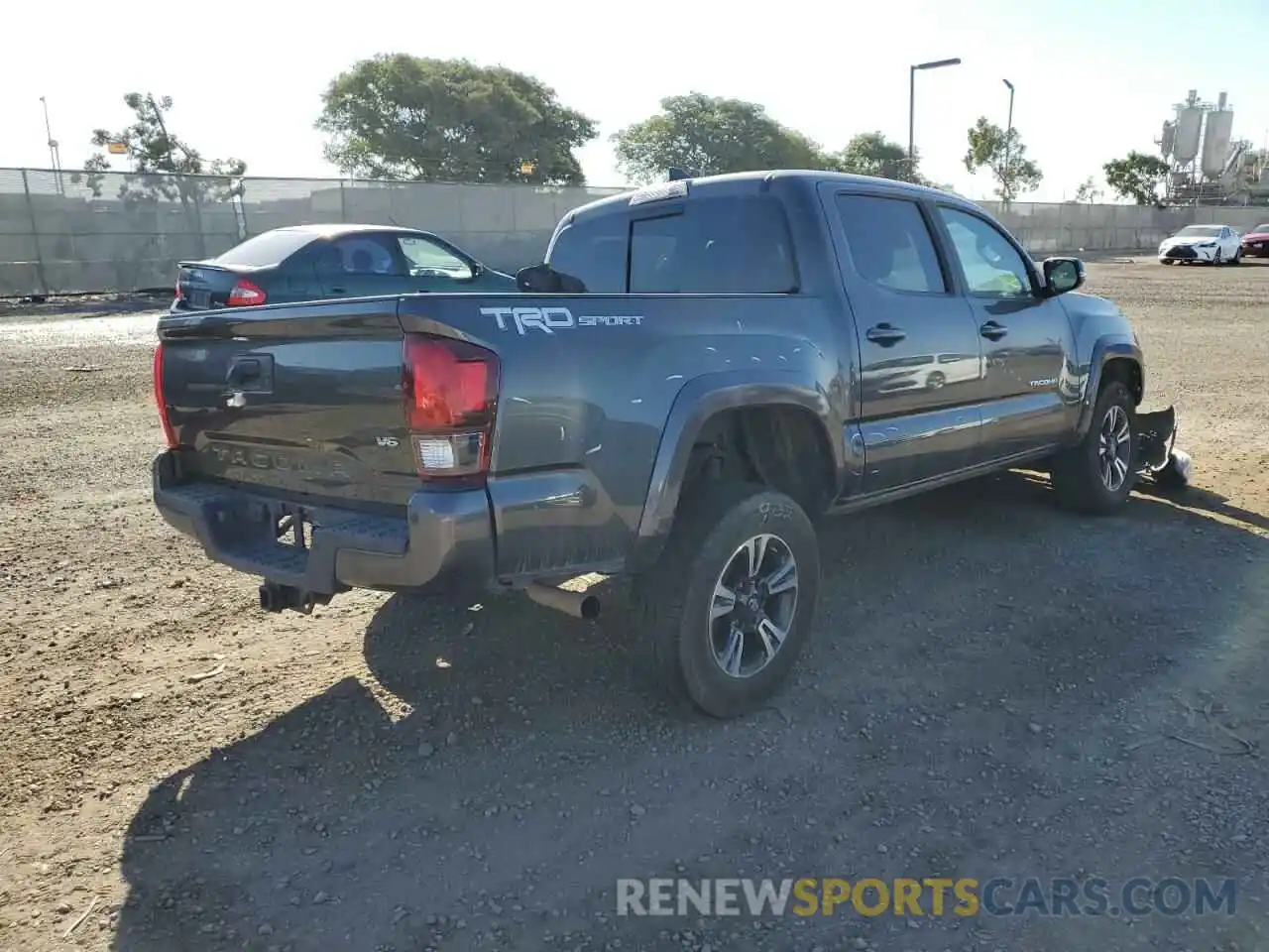 4 Photograph of a damaged car 3TMAZ5CN9KM091123 TOYOTA TACOMA 2019