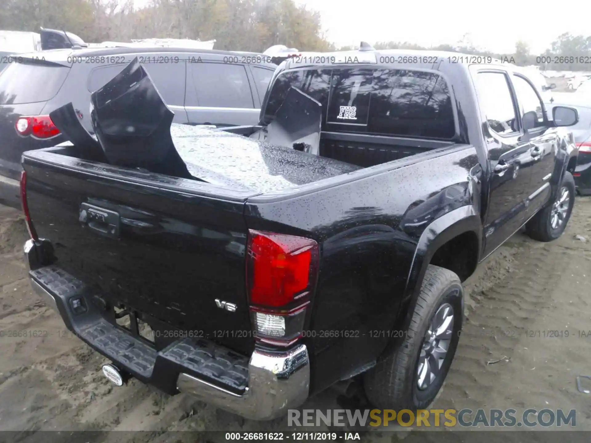 4 Photograph of a damaged car 3TMAZ5CN9KM093115 TOYOTA TACOMA 2019