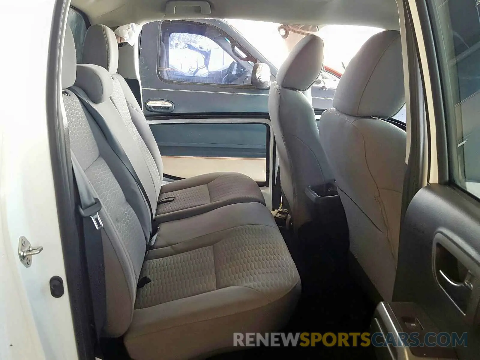 6 Photograph of a damaged car 3TMAZ5CN9KM097410 TOYOTA TACOMA 2019