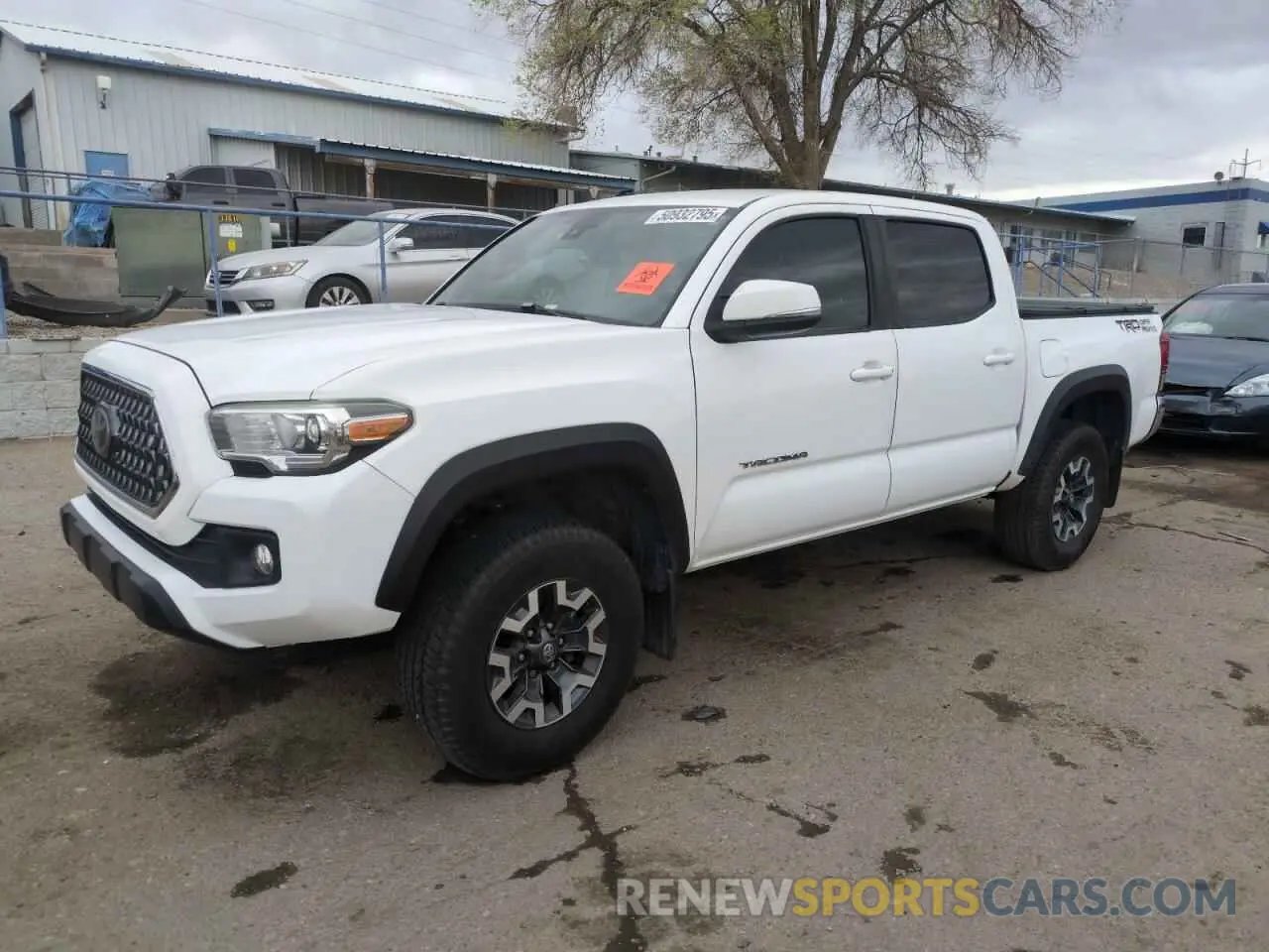 1 Photograph of a damaged car 3TMAZ5CN9KM103142 TOYOTA TACOMA 2019