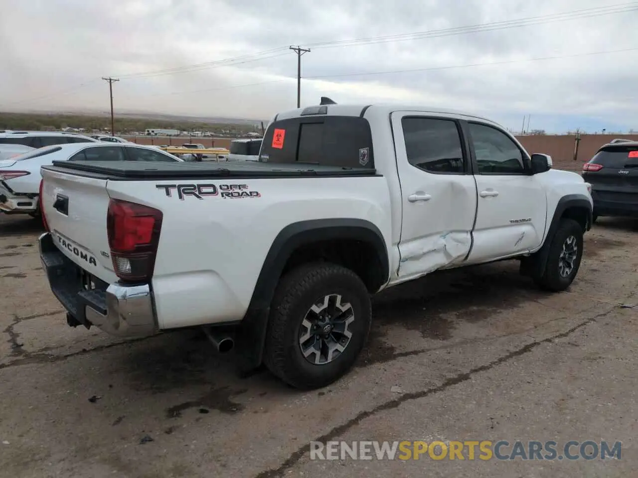 3 Photograph of a damaged car 3TMAZ5CN9KM103142 TOYOTA TACOMA 2019