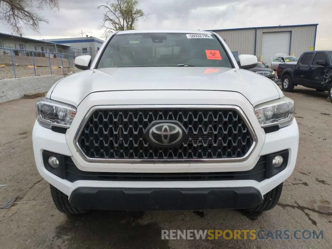 5 Photograph of a damaged car 3TMAZ5CN9KM103142 TOYOTA TACOMA 2019
