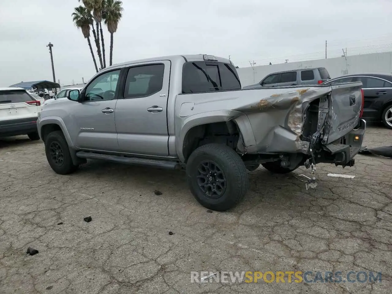2 Photograph of a damaged car 3TMAZ5CN9KM104632 TOYOTA TACOMA 2019