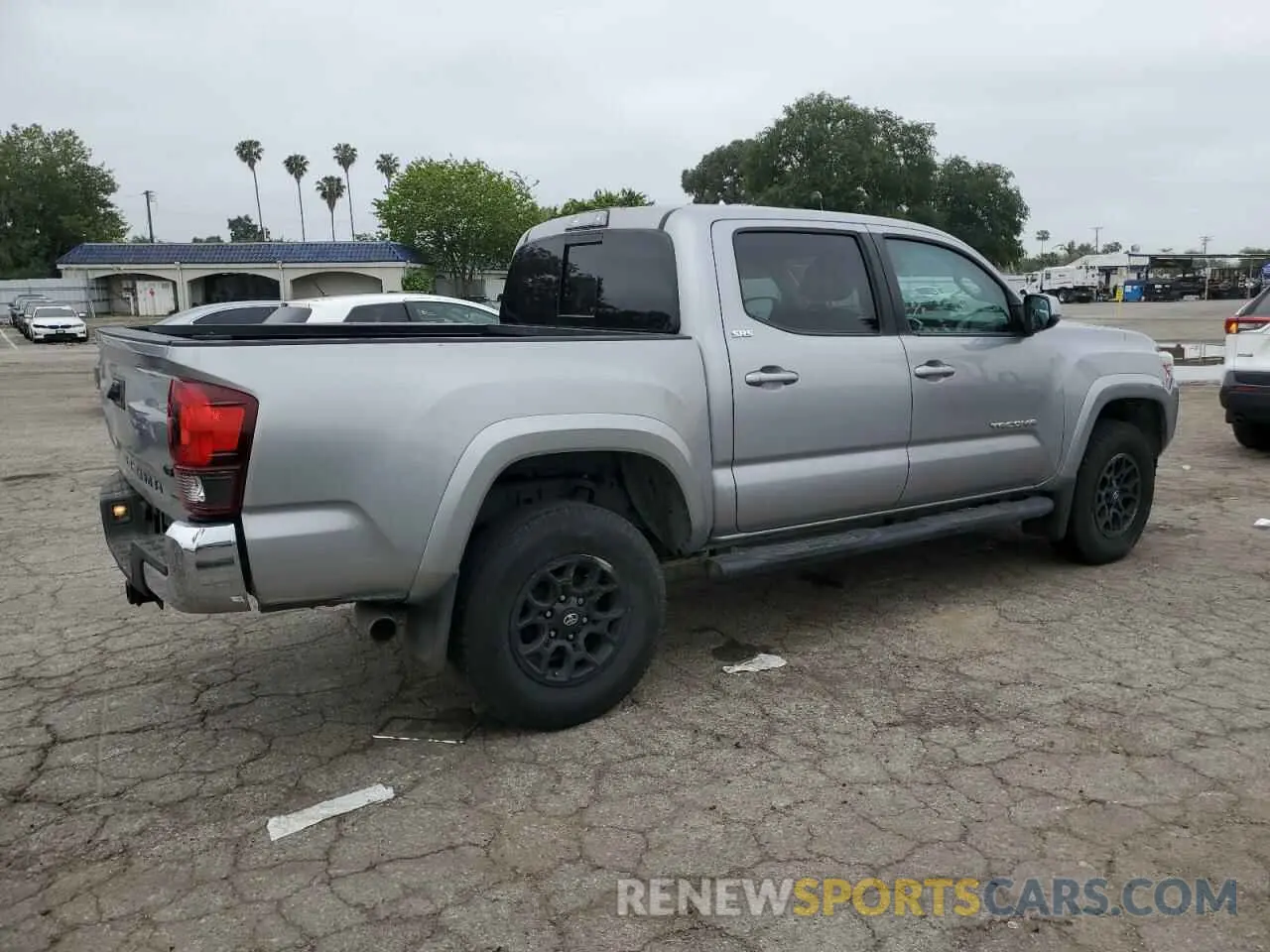 3 Photograph of a damaged car 3TMAZ5CN9KM104632 TOYOTA TACOMA 2019