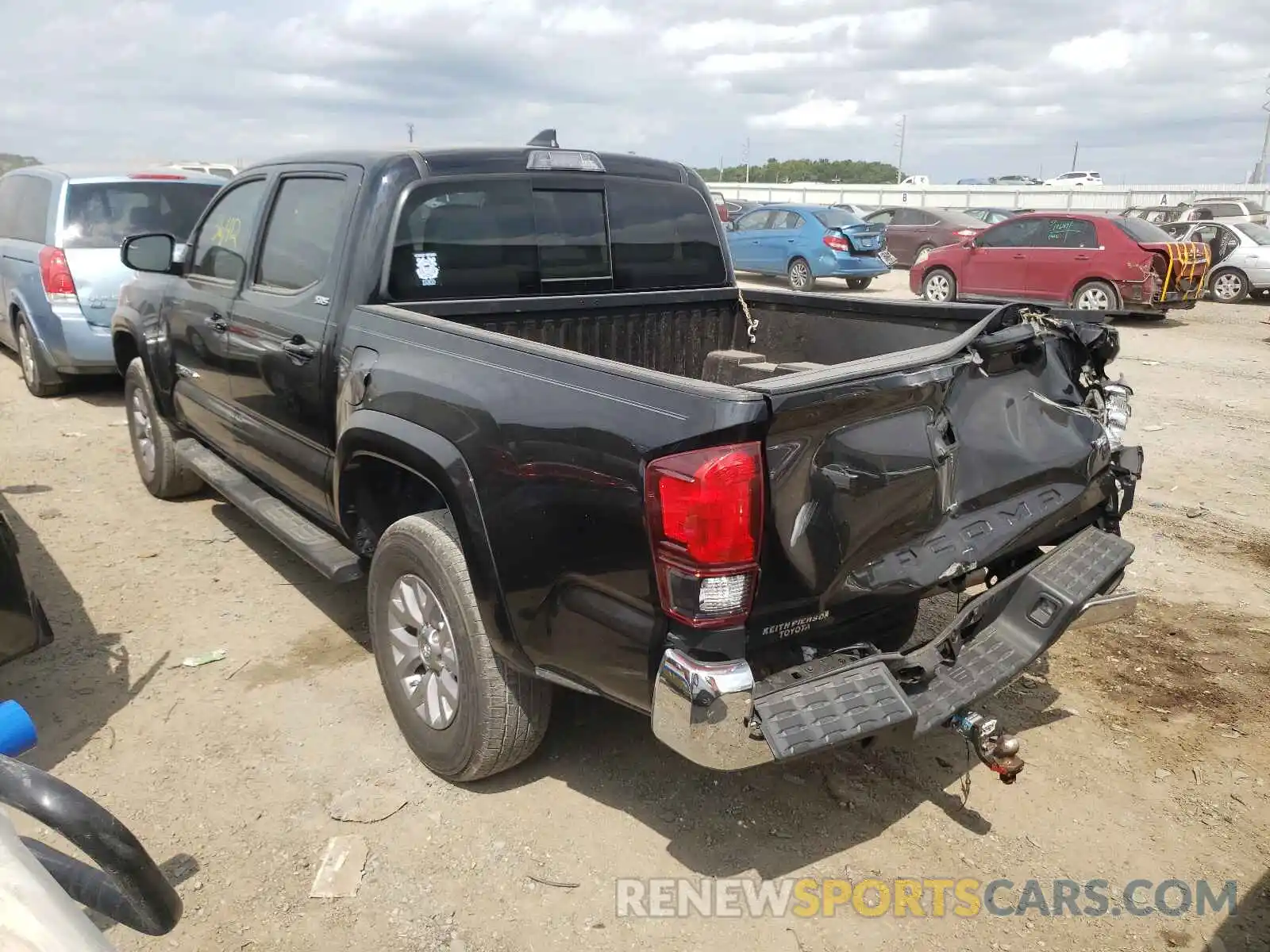 3 Photograph of a damaged car 3TMAZ5CN9KM109474 TOYOTA TACOMA 2019