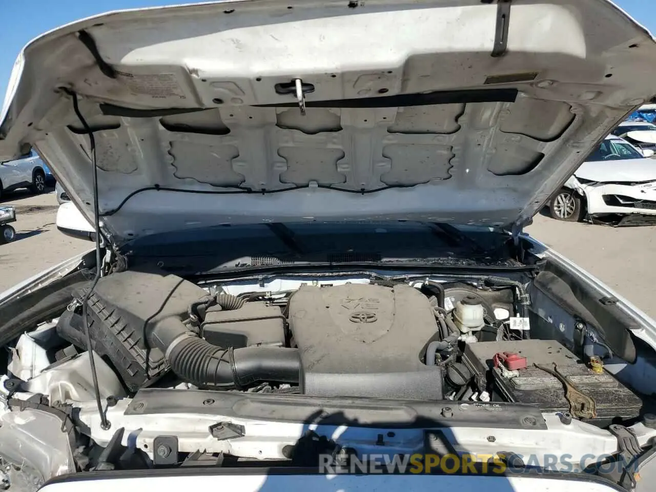 11 Photograph of a damaged car 3TMAZ5CN9KM111645 TOYOTA TACOMA 2019