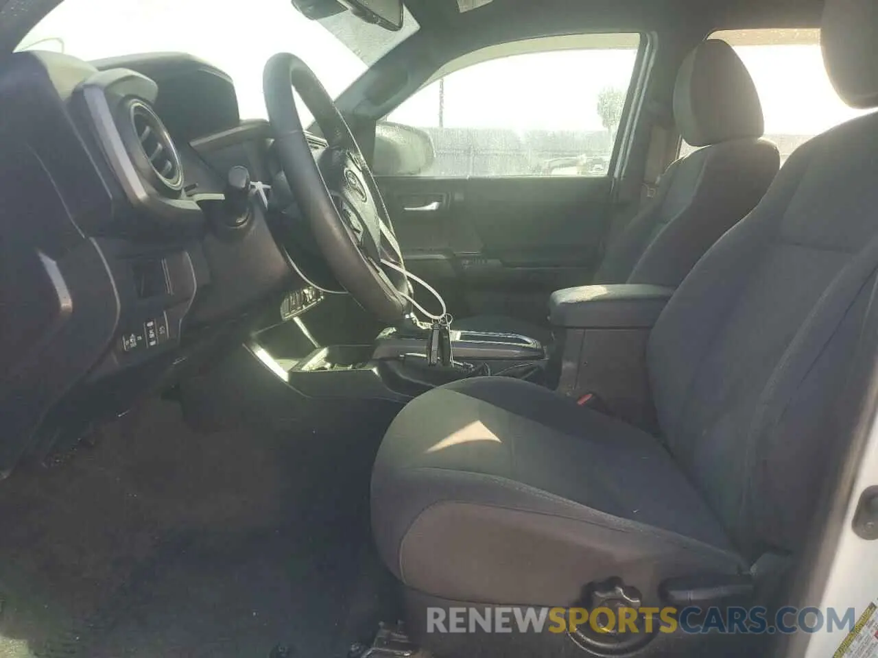 7 Photograph of a damaged car 3TMAZ5CN9KM112553 TOYOTA TACOMA 2019