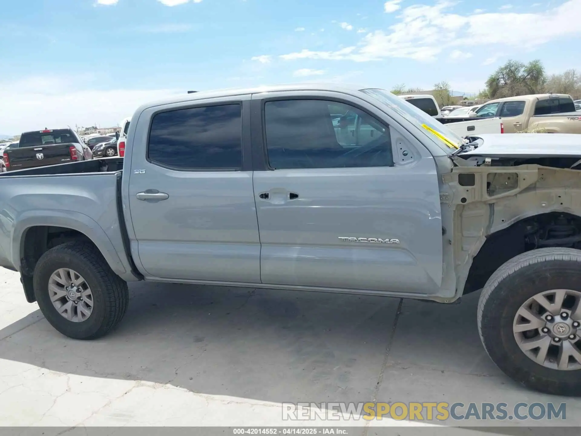 14 Photograph of a damaged car 3TMAZ5CNXKM079739 TOYOTA TACOMA 2019
