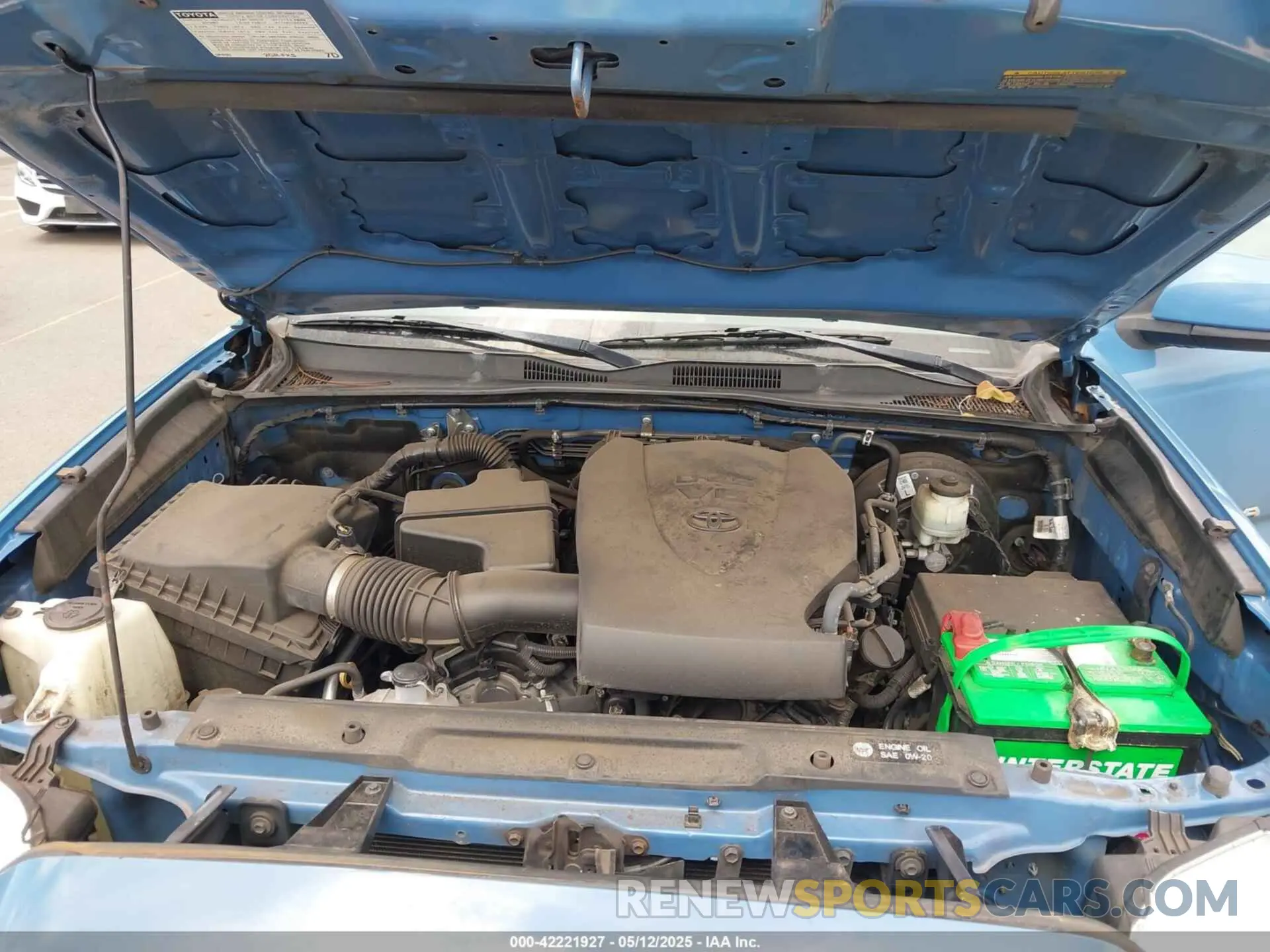 10 Photograph of a damaged car 3TMAZ5CNXKM094421 TOYOTA TACOMA 2019