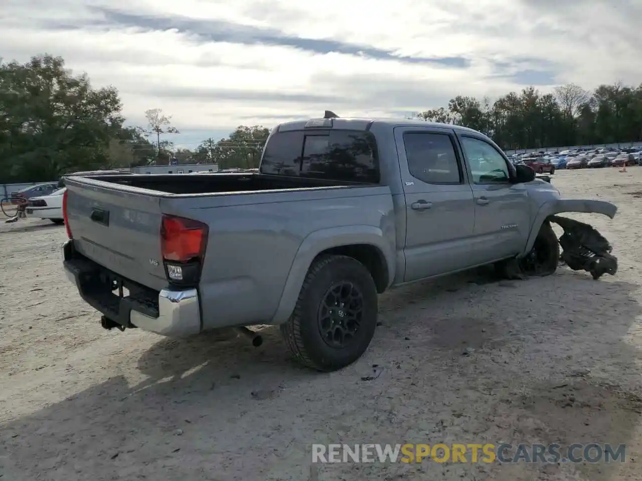 3 Photograph of a damaged car 3TMAZ5CNXKM102081 TOYOTA TACOMA 2019